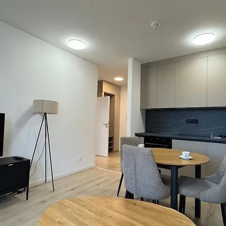 With Balcony Near Airport With Parking Apartmán *