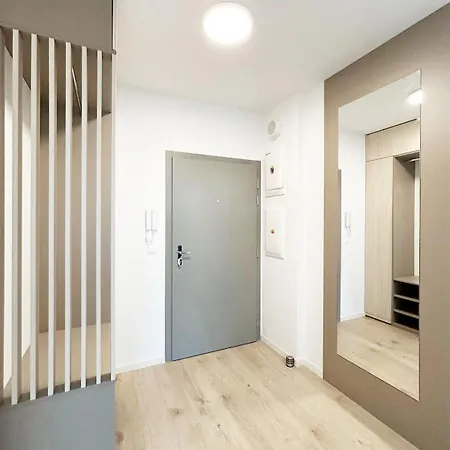 With Balcony Near Airport With Parking 아파트