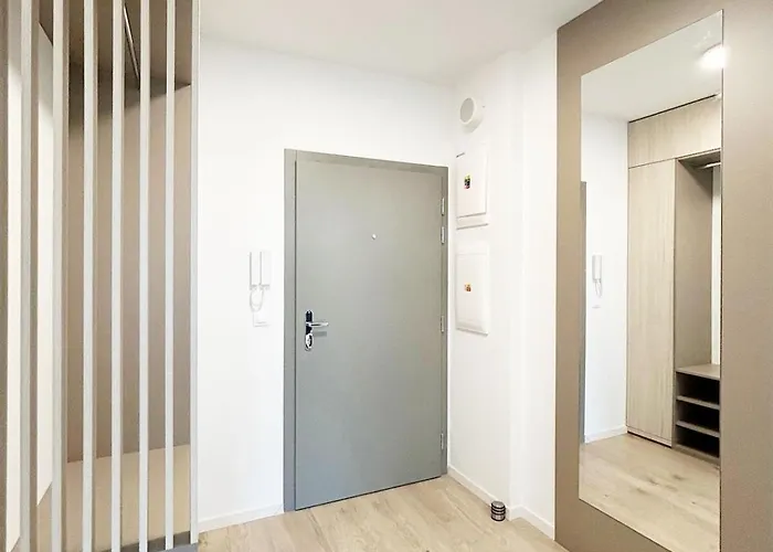 With Balcony Near Airport With Parking 아파트